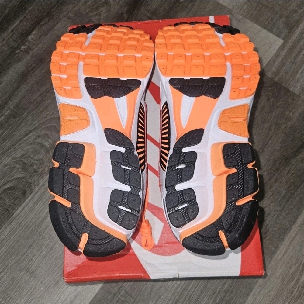 Nike Zoom Vomero 5 Total Orange White Black Men’s 11.5 FB9149‑800 NIB - Picture 4 of 5